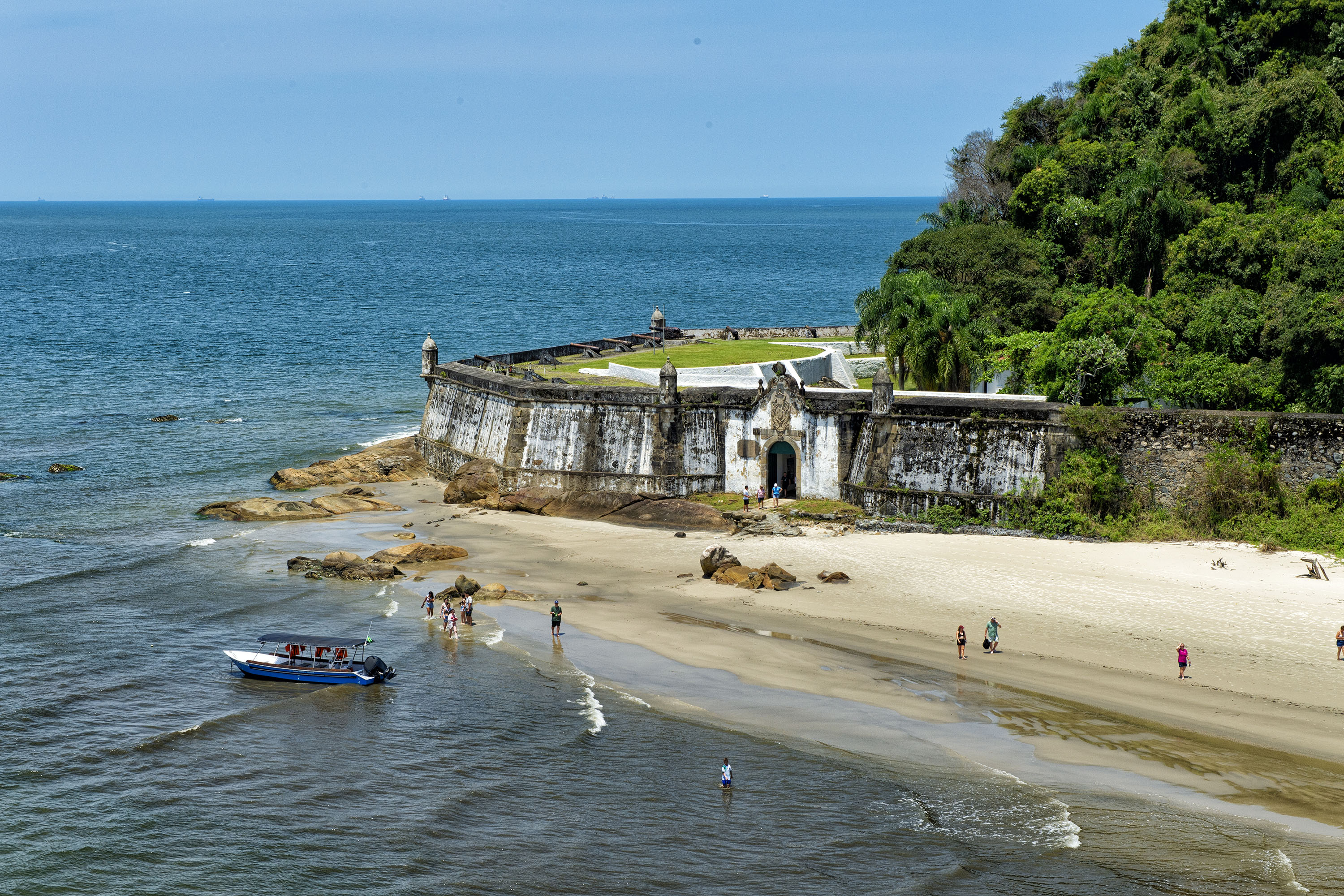 Ilha do Mel – Um Paraíso Espera por Você!